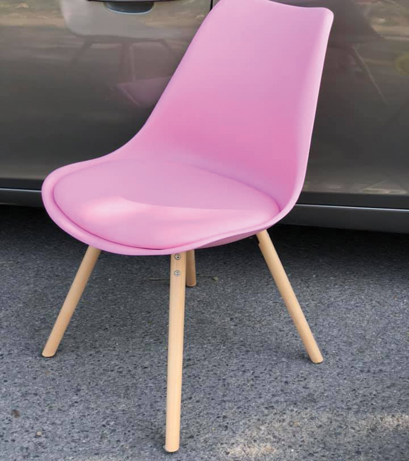 Ghế màu hồng